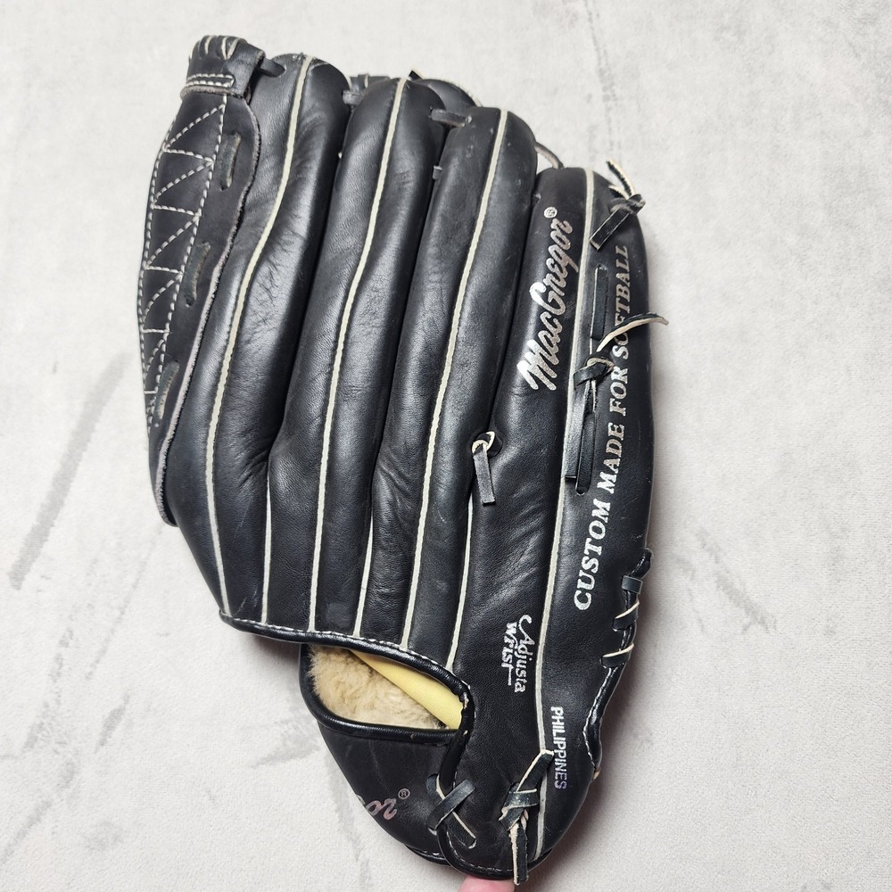 MacGregor Softball Black Glove I40R Deep Grip Pocket Full-Grain Left‎ Hand Throw